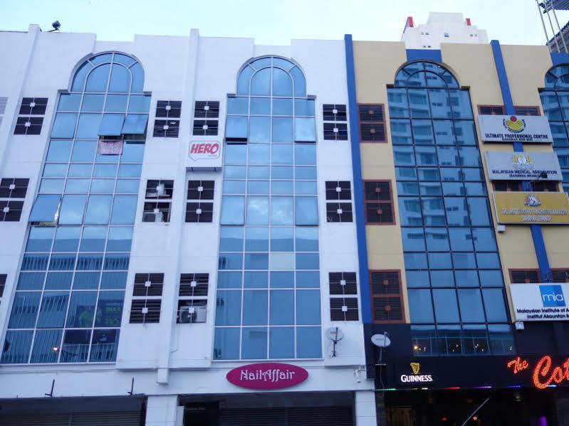 Hero Hostel Kuching Exterior photo